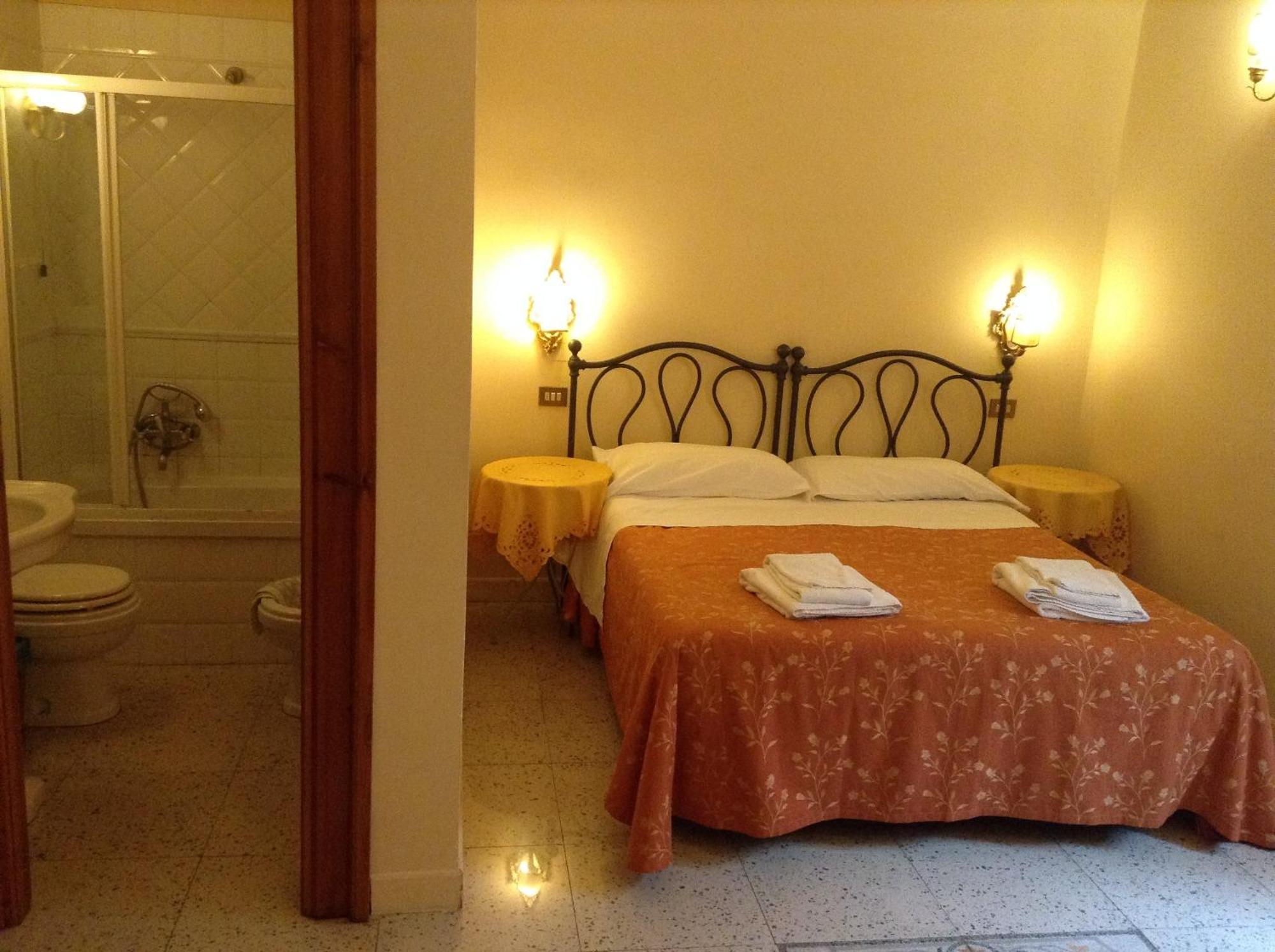 Maison De Marta Rome Room photo